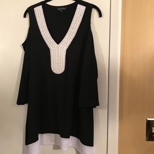 Cold shoulder top w/ embellishment NWOT